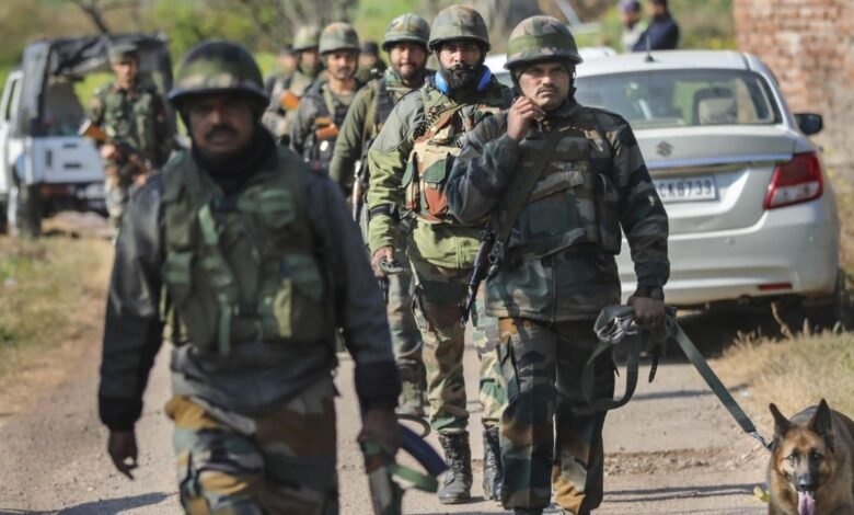 Jammu and Kashmir News: राजौरी में मिली आईईडी, सुरक्षा बलों ने किया नियंत्रित विस्फोट से नष्ट, कोई हताहत नहीं