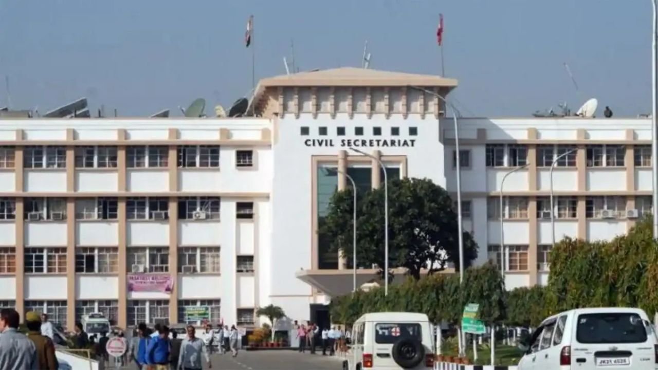 J&K Budget 2026-27:  बजट 2026-27 के लिए दिसंबर में होगी कड़ी बैठकें, सभी विभागों को सौंपे गए वित्तीय दस्तावेज जमा करने के निर्देश