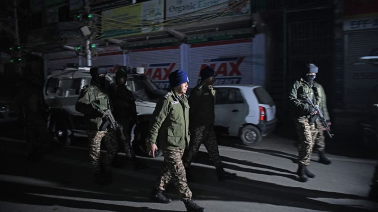 J&K News: नवेगाम पुलिस ने तीन दिन में किया जैश आतंकवादी मॉड्यूल का खुलासा, आतंकवादी नेटवर्क का भंडाफोड़