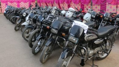 Jammu News: जम्मू पुलिस ने बाइक-स्कूटर चोरों का भंडाफोड़ किया, तीन गिरफ्तार और 40 चोरी वाहन बरामद