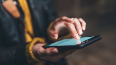 Mobile Addiction: बच्चे और युवा मोबाइल की लत से परेशान, डिजिटल सीमाएं बनाकर बनाएं जीवन स्वस्थ और खुशहाल