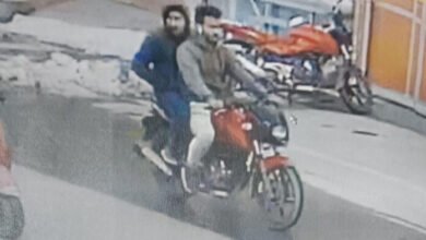 Srinagar Hit and Run Case Nigeen Police Public Appeal Motorcyclist Suspect Srinagar