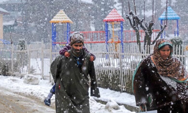 Weather: बारिश बनाम ठंड! भारत में मौसम का बड़ा क्लैश… अगले 7 दिन बेहद खतरनाक