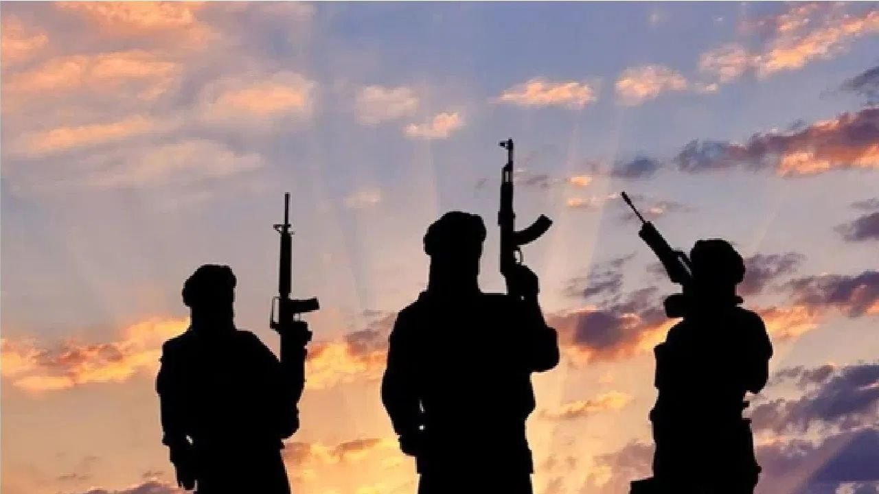 J&K में CIK ने छापेमारी की, महिला डॉक्टर शहजादा और उसके पति के जैश-ए-मोहम्मद लिंक उजागर हुए