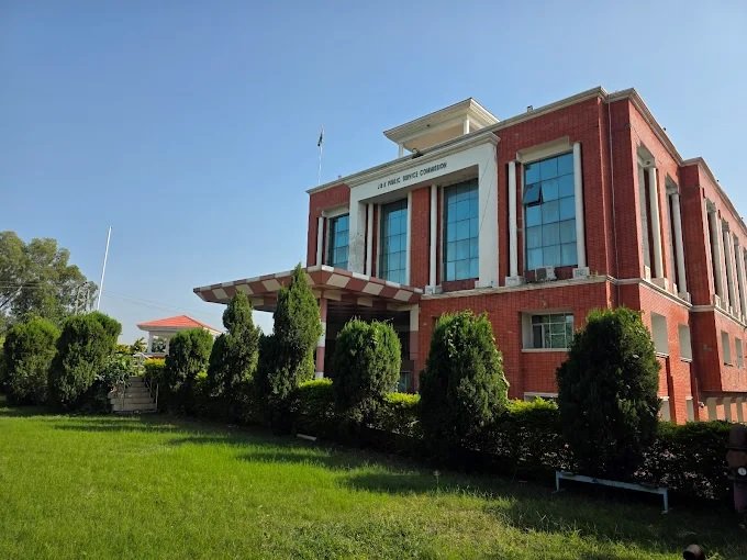 J&K CCE Exam Amid Age Limit Row | जम्मू-कश्मीर CCE परीक्षा विवाद ...