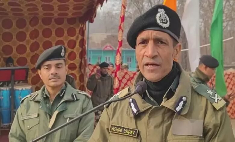 J&K News: जम्मू-कश्मीर में BSF की सतर्कता, सीमा पर आतंक और तस्करी को किया बुरी तरह नाकाम