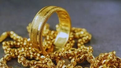 Gold loan vs Selling gold: गोल्ड लोन या गोल्ड बेचना? एक छोटी गलती बना सकती है बड़ा आर्थिक नुकसान—क्या है सही विकल्प?