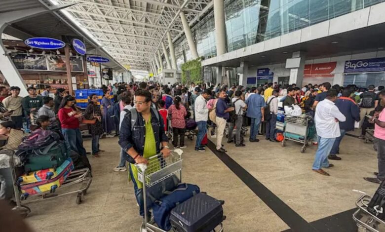 Government Action: सरकार की सख्त कार्रवाई! एयरलाइंस ने क्यों बढ़ाए आसमान छूते किराए? असली वजह चौंकाएगी