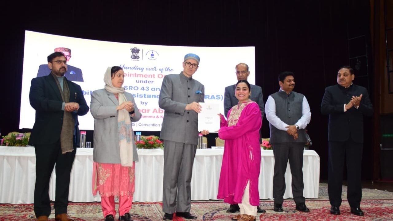 Umar Abdullah ने दी बड़ी राहत, अनुकंपा नियुक्तियों में छूट और पूरी प्रक्रिया बनाएंगे आसान और ट्रांसपेरेंट