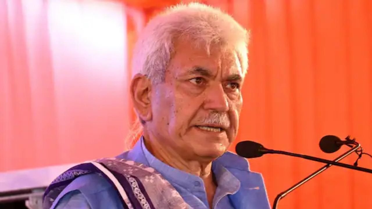 JKPSC परीक्षा में बड़ा सस्पेंस! उपराज्यपाल मनोज सिन्हा ने सोशल मीडिया की अफवाहों को किया खारिज