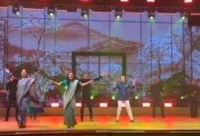 Political News: राजनीति भुला MPs ने किया धमाकेदार डांस! Kangana, Mahua और Supriya ने शादी में मचाई सोशल मीडिया हलचल