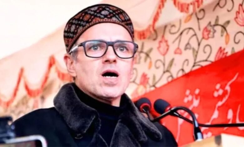 Jammu Kamshmir News: क्या अब J&K में उम्र की बाधा टूट जाएगी? CM की मंजूरी के बाद Raj Bhavan का जवाब बाकी!