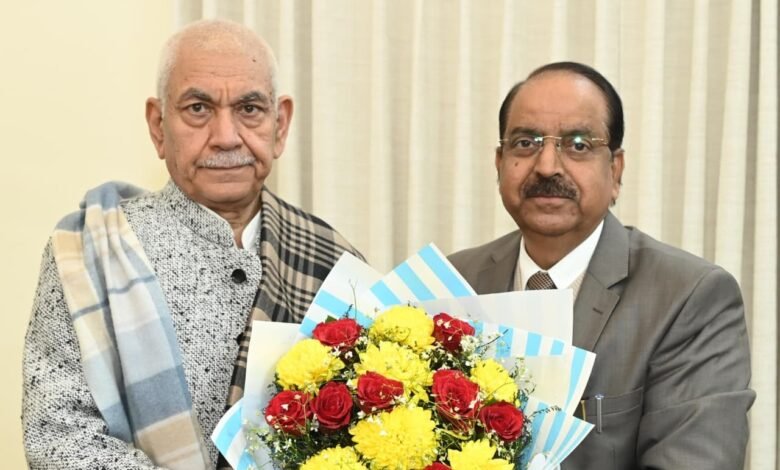 Prof. B. N. Tripathi, Vice Chancellor, SKUAST–Jammu called on Lieutenant Governor Shri Manoj Sinha