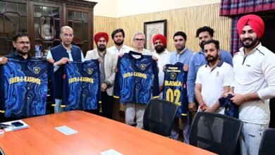 CM Omar Abdullah unveils Sher-i-Kashmir Cricket Club jersey-17-1