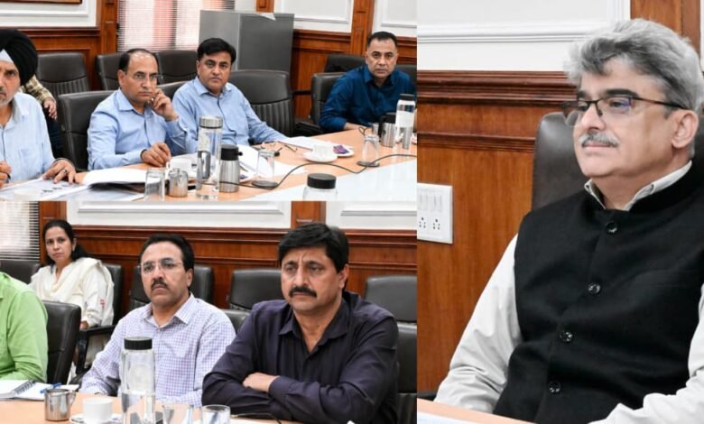 CS reviews roadmap for promotion and strengthening of Handicrafts & Handloom sector in J&K-22
