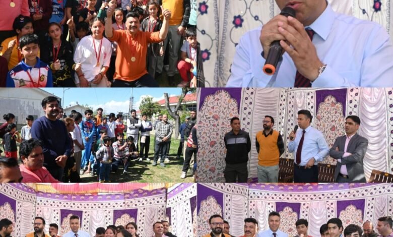 DC Anantnag visits PMPE Colony Vessu, Advises Youth to Denounce Drug Menace