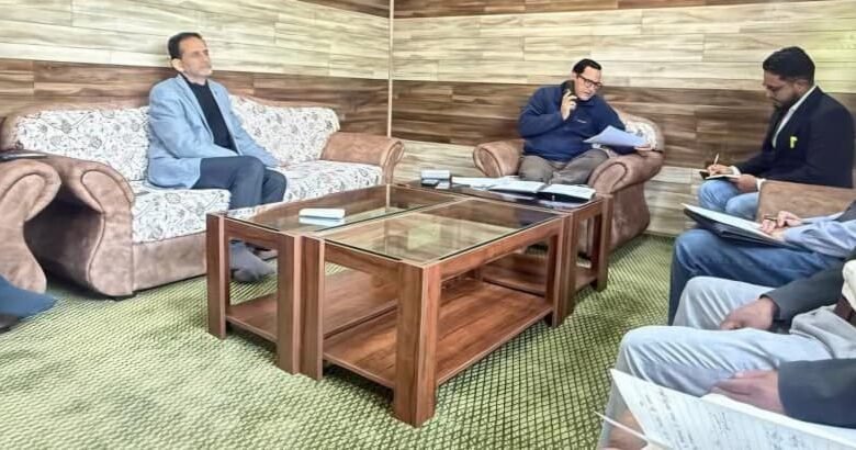 Javid Dar reviews functioning of education department in Baramulla-16