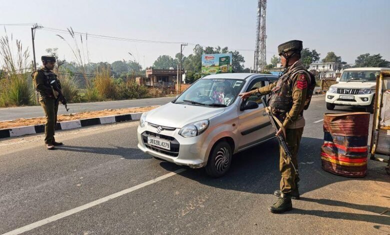 Udhampur Kidnapping Case में Police द्वारा rescued की गई बच्ची से जुड़े rescue operation की तस्वीर