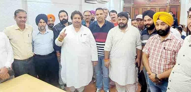 Raman Bhalla addressing Jammu Congress Meeting at JKPCC office
