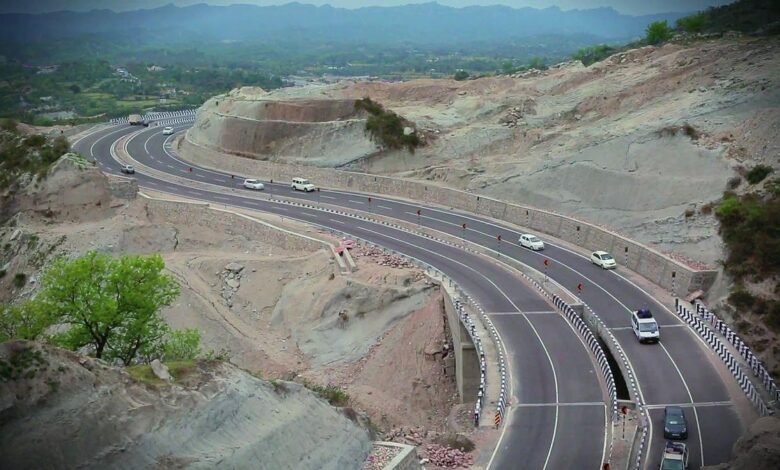 J&K Traffic Advisory update showing traffic movement on NH-44 Jammu Srinagar National Highway during slow traffic conditions