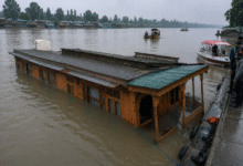 Srinagar Houseboat Incident के दौरान Jhelum River के Bund Area में SDRF और River Police द्वारा चलाया गया Rescue Operation