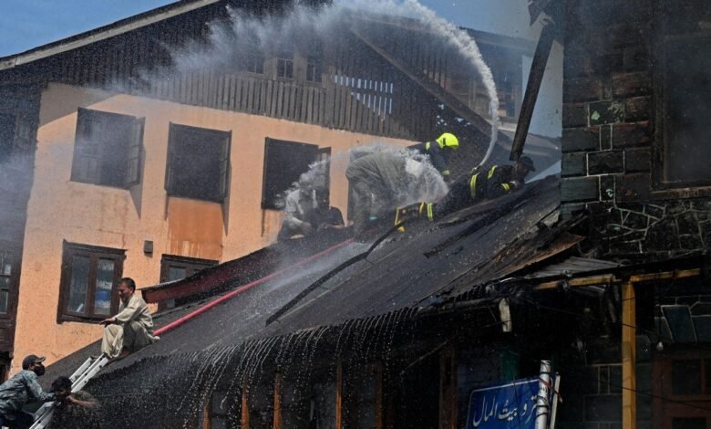 Udhampur Fire Incident में Chenani area के house fire और cylinder blast की प्रतीकात्मक तस्वीर