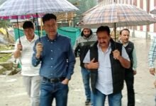 Amarnath Yatra Power व्यवस्था के लिए पहलगाम में KPDCL अधिकारियों द्वारा बिजली तैयारियों का निरीक्षण