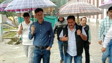 Amarnath Yatra Power व्यवस्था के लिए पहलगाम में KPDCL अधिकारियों द्वारा बिजली तैयारियों का निरीक्षण