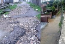 Badly damaged 550-metre road stretch in Ganga Nagar Bantalab with potholes, waterlogging and traffic issues causing problems for commuters in Jammu area