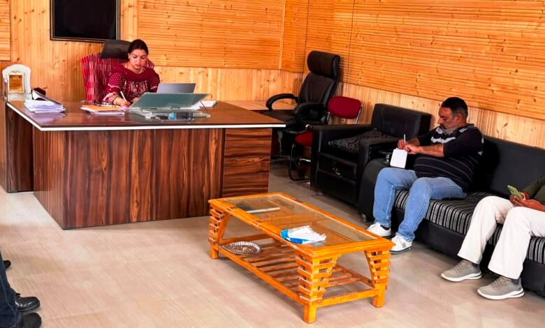 Officials explaining Kishtwar Labour Codes to power project representatives