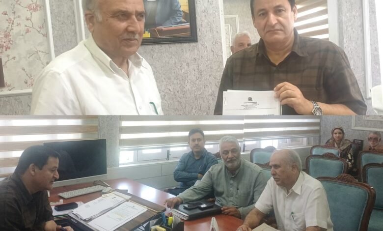 Pampore SDH Upgrade meeting between Hasnain Masoodi and Javid Dar