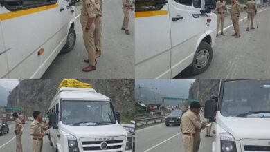 Ramban MVD Drive checking vehicles at Seri Ramban