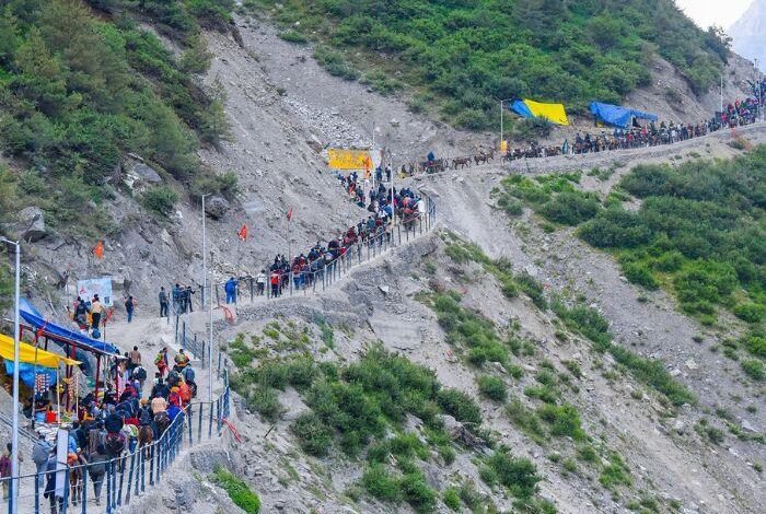 Amarnath Yatra pilgrims leaving Jammu base camp under tight security