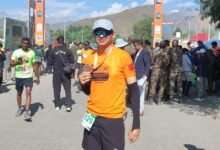 Anuj Mahajan barefoot Kargil Marathon 2026 running tribute to Kargil War heroes in Sarhad Shauryathon