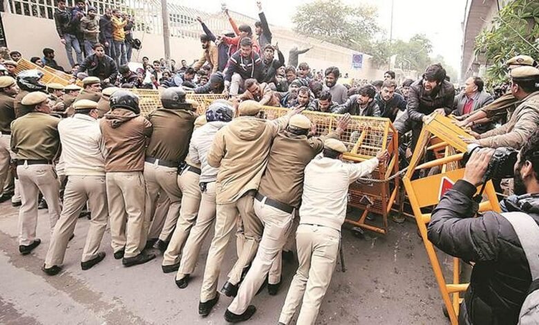 Delhi Protest Clash near Parliament Street during protest march