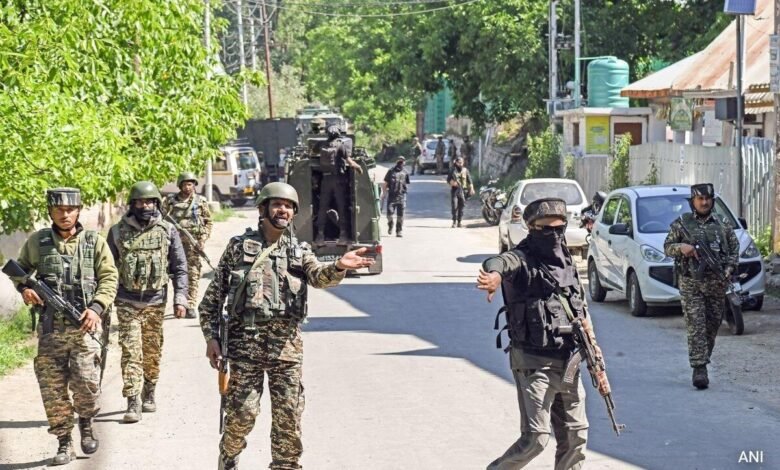 Security Forces Kashmir operation and arrests